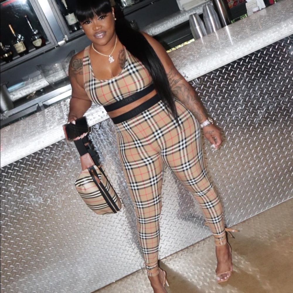 Burberry outfit
